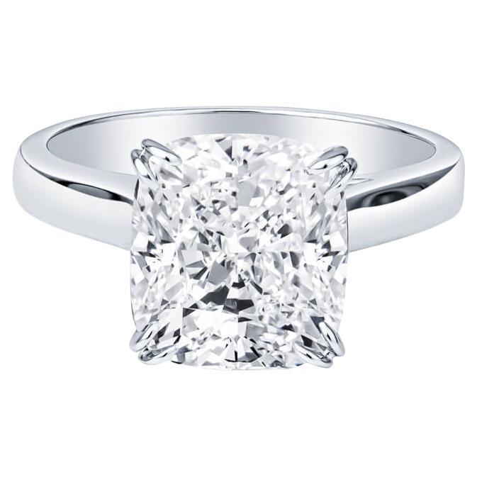 Bague de fiançailles en platine certifiée GIA 5.01 carats diamant taille coussin
