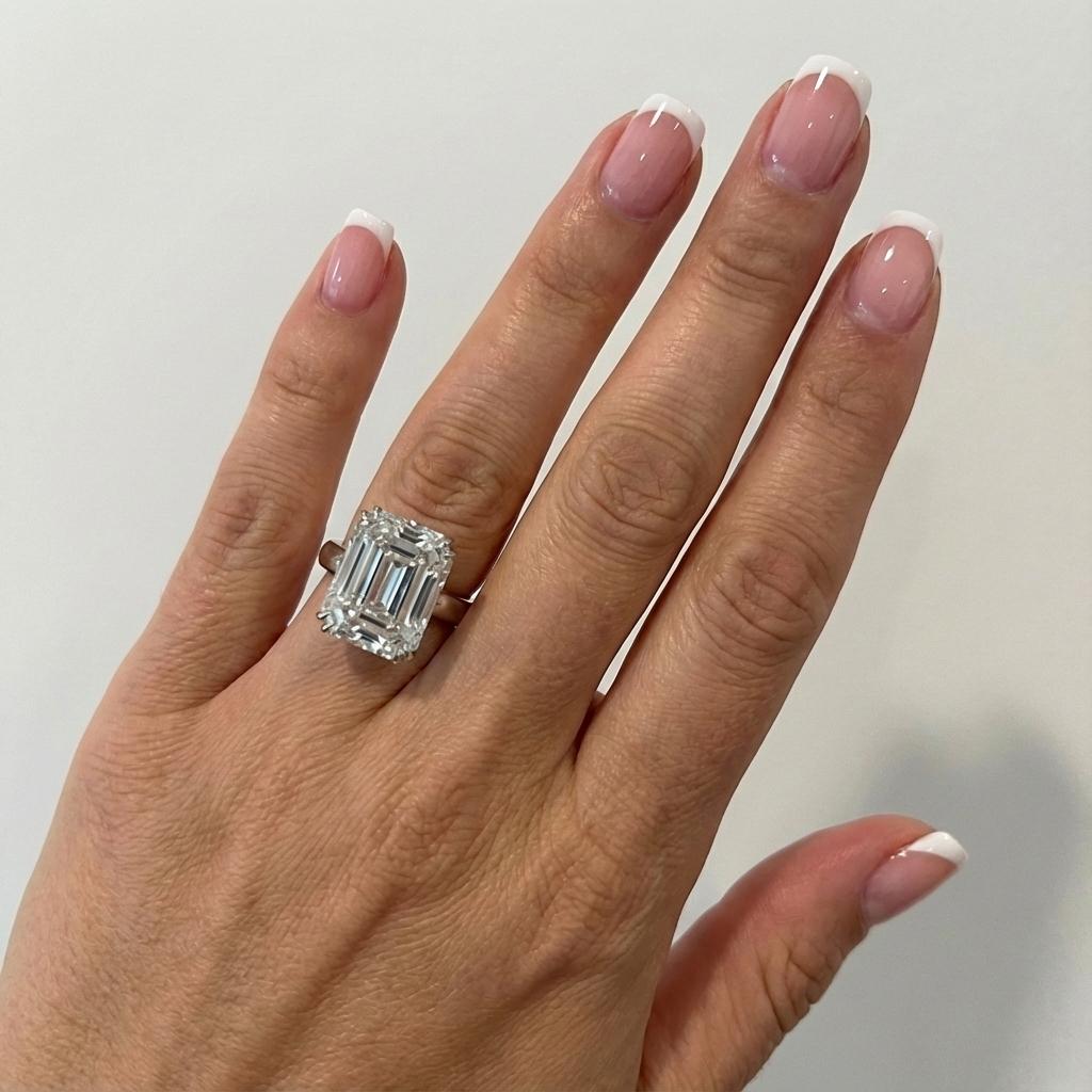 GIA zertifiziert 5,01 Karat F VS1 Smaragdschliff Diamant Solitär Ring in Platin im Zustand „Neu“ im Angebot in Chicago, IL