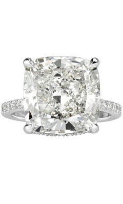 GIA certified 5.01 carats of diamond on ring