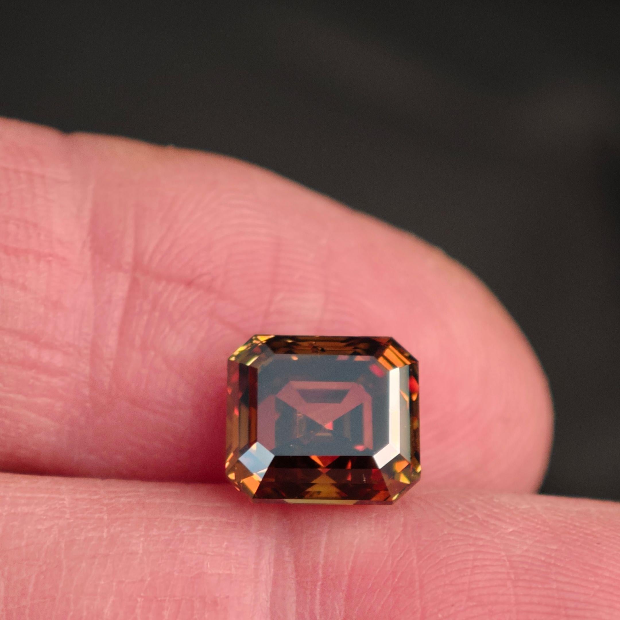 Diamant naturel certifié GIA de taille émeraude 5.01, de couleur orange brun foncé en vente 8