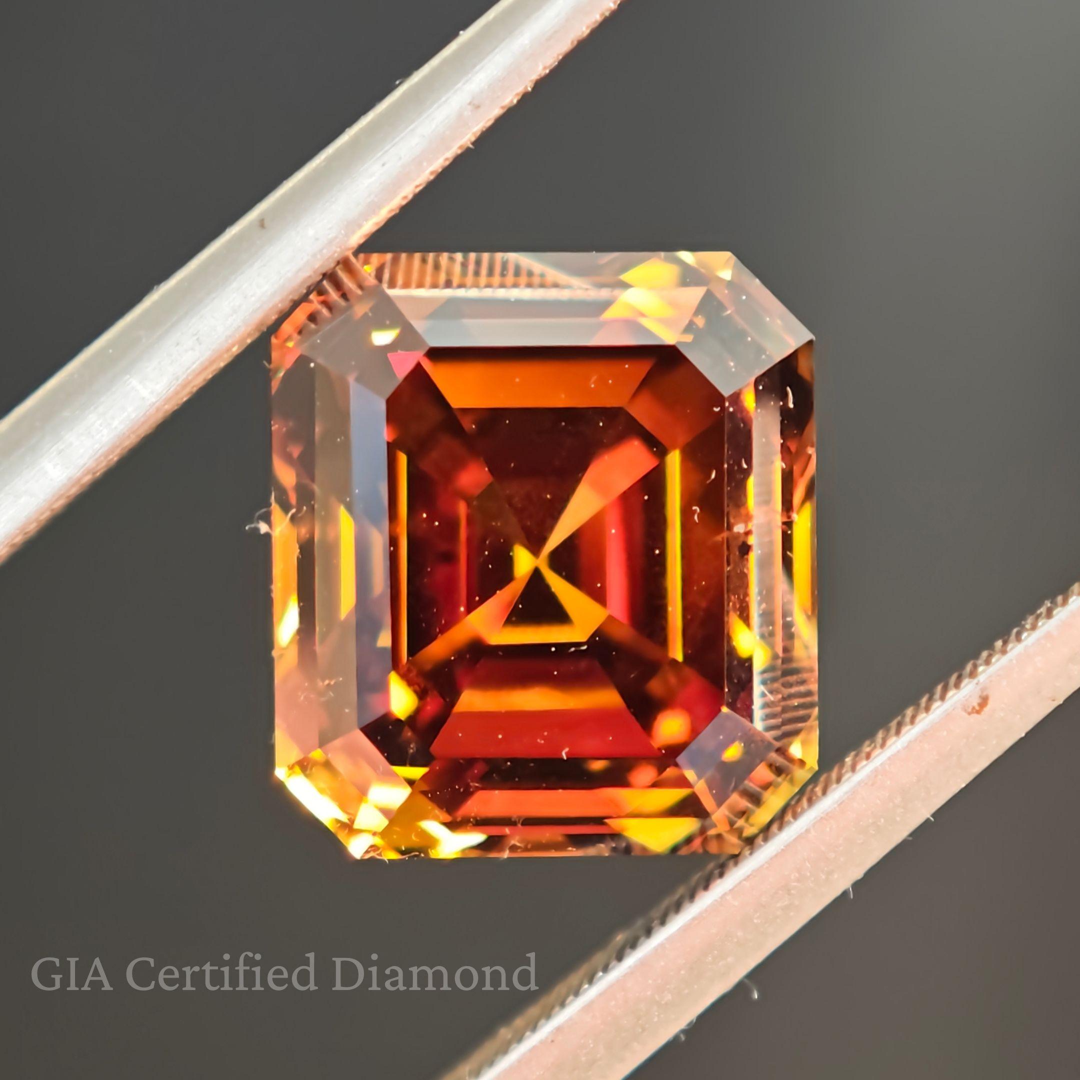 Diamant naturel certifié GIA de taille émeraude 5.01, de couleur orange brun foncé Neuf - En vente à Ramat Gan, IL