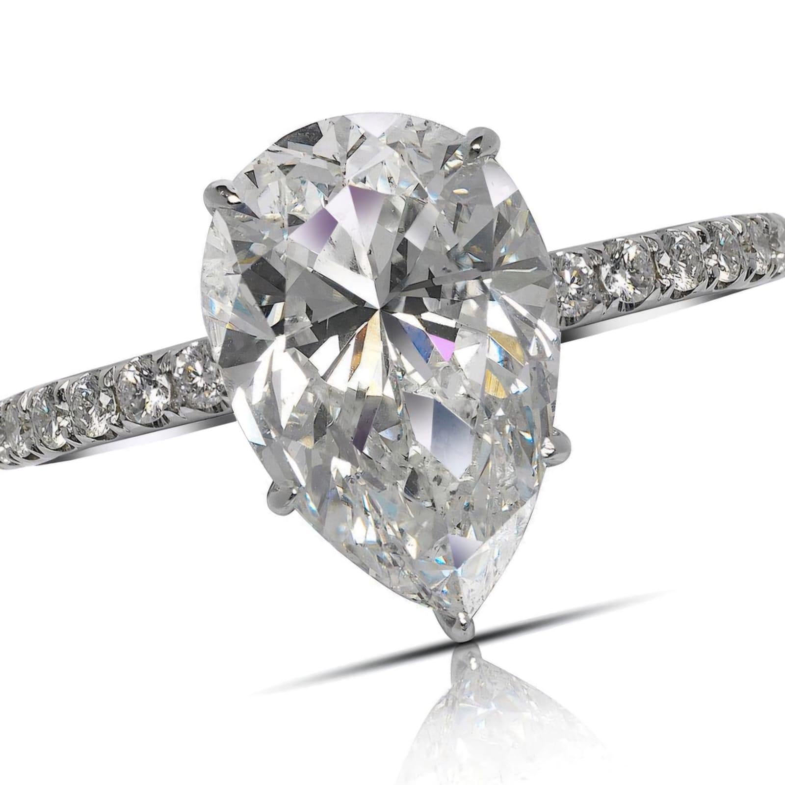 GIA Certified 5.02 Carat Pear Cut Diamond Ring VS2 Clarity F Color For Sale 8