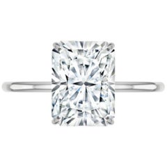 Anello con diamante taglio radiante certificato GIA da 5 carati