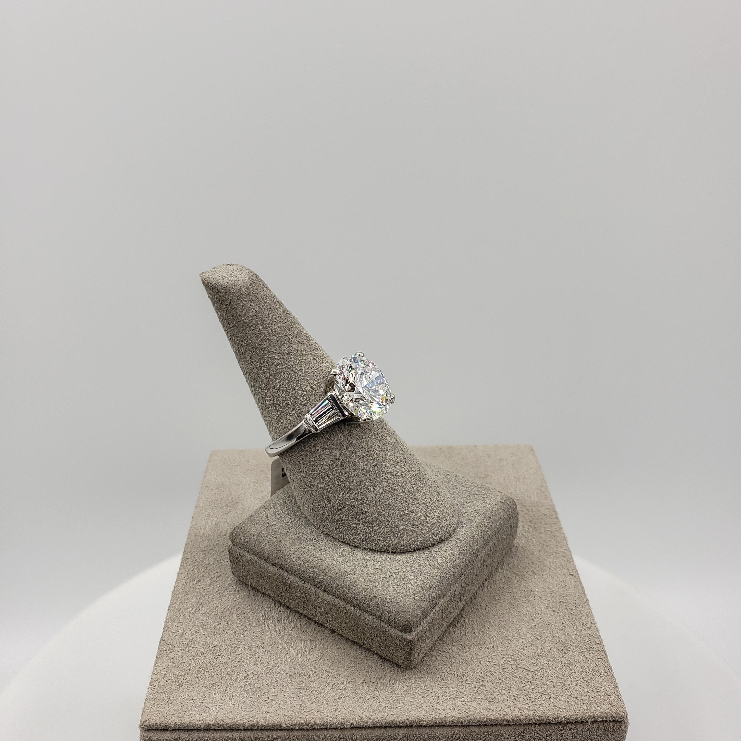 Roman Malakov 5.02 Carat Round Shape Diamond Three-Stone Engagement Ring For Sale 1