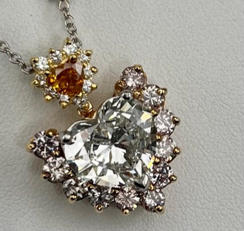 Contemporaneo Ciondolo con diamante a forma di cuore certificato GIA da 5,02 carati in vendita