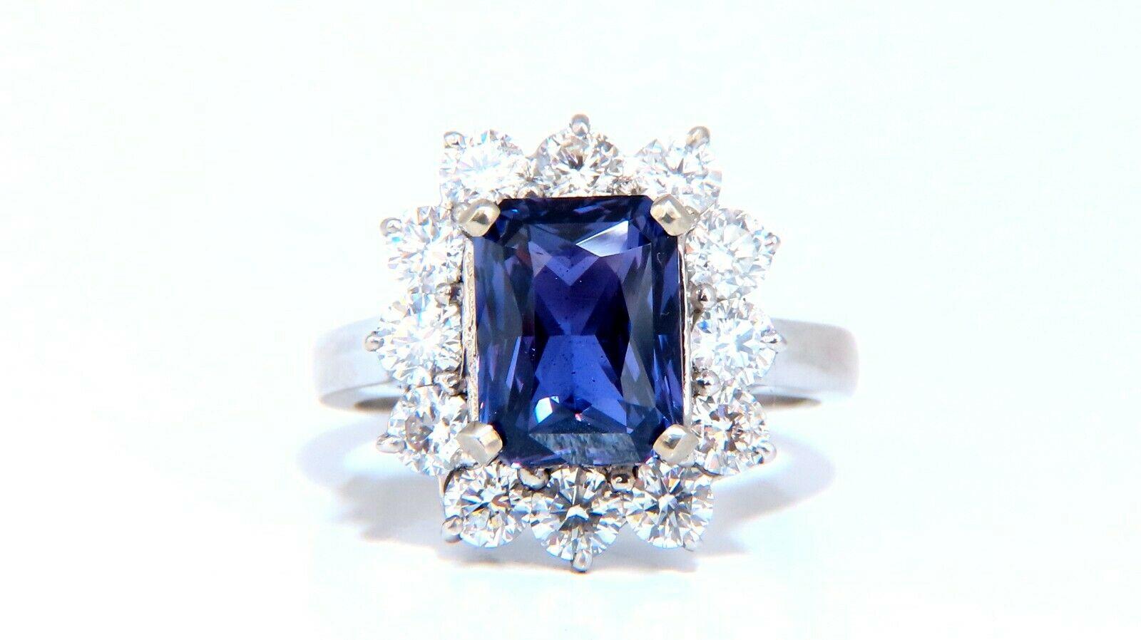 GIA Certified 5.03ct Natural No Heat Color Change Purple Violet Sapphire Ring In New Condition For Sale In New York, NY