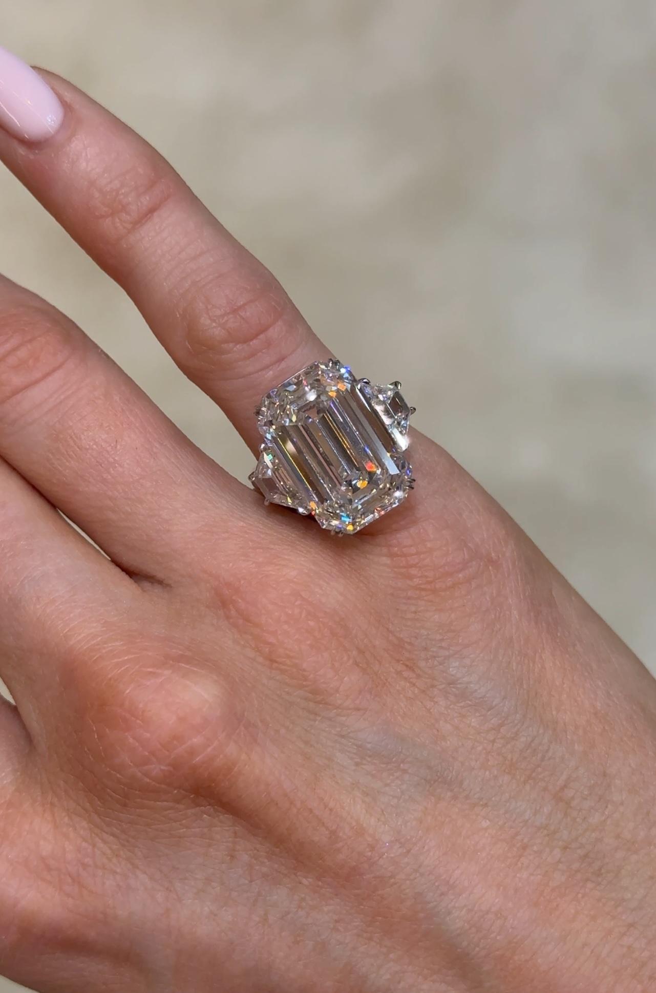 GIA zertifiziert 5,04 Karat Smaragdschliff Verlobungsring D Internally Flawless (Moderne) im Angebot