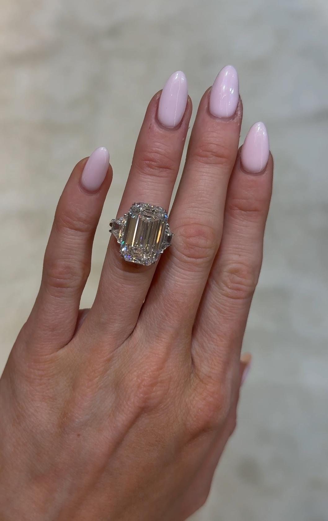 GIA zertifiziert 5,04 Karat Smaragdschliff Verlobungsring D Internally Flawless im Angebot 1
