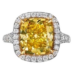 Anello con diamante taglio cuscino giallo vivo certificato GIA da 5,05 carati