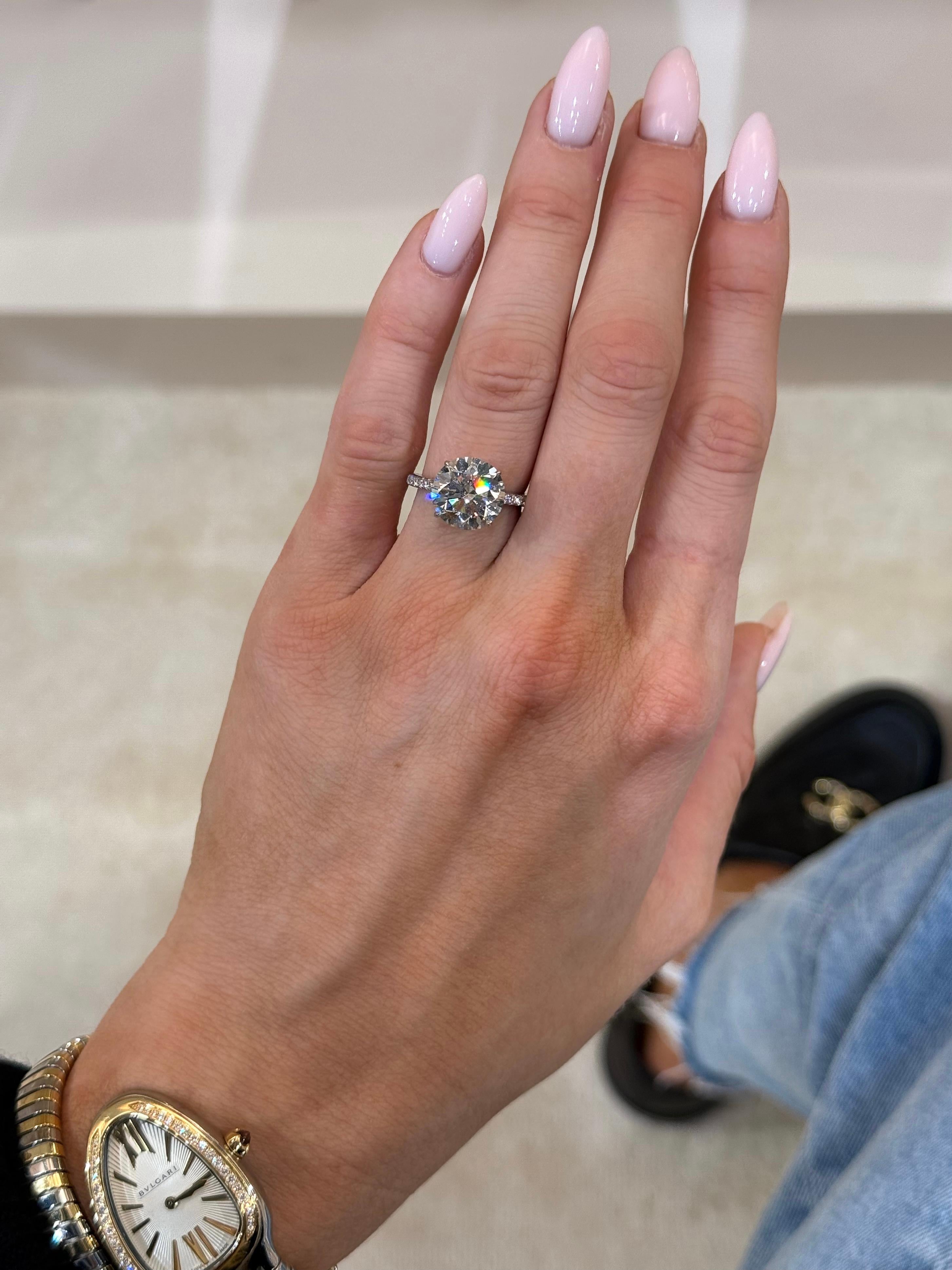 Round Cut GIA Certified 5.05ct Round Brilliant Cut Engagement Ring For Sale