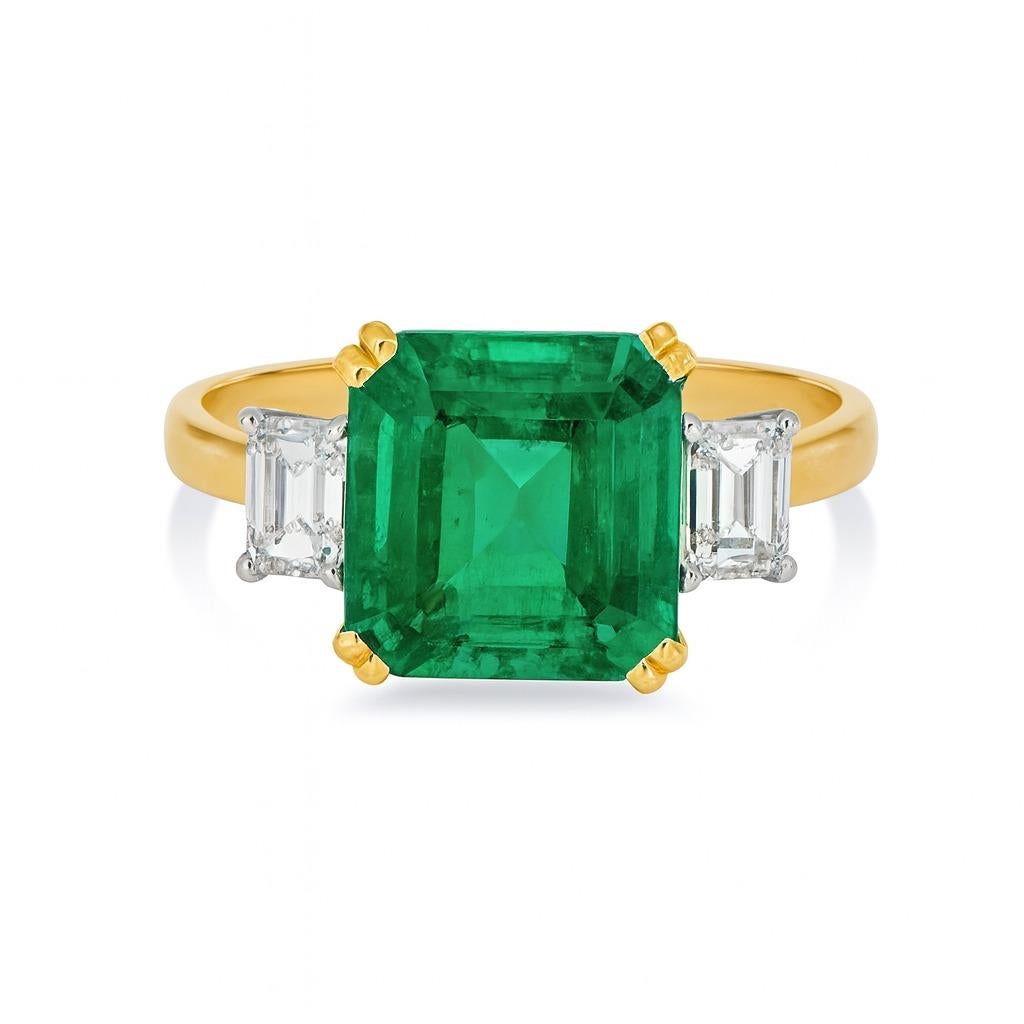 Bague en or 18 carats certifiée GIA de 5,06 carats d'émeraudes et de diamants en vente 2