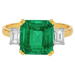 GIA zertifiziert 5,06 Karat Smaragd und Diamant 18K Gold Ring