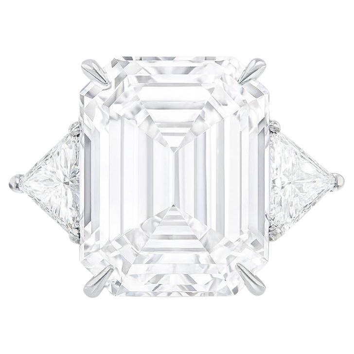 GIA Certified 5.07 Carat F VVS1 Trillion Side Platinum Diamond Ring For Sale