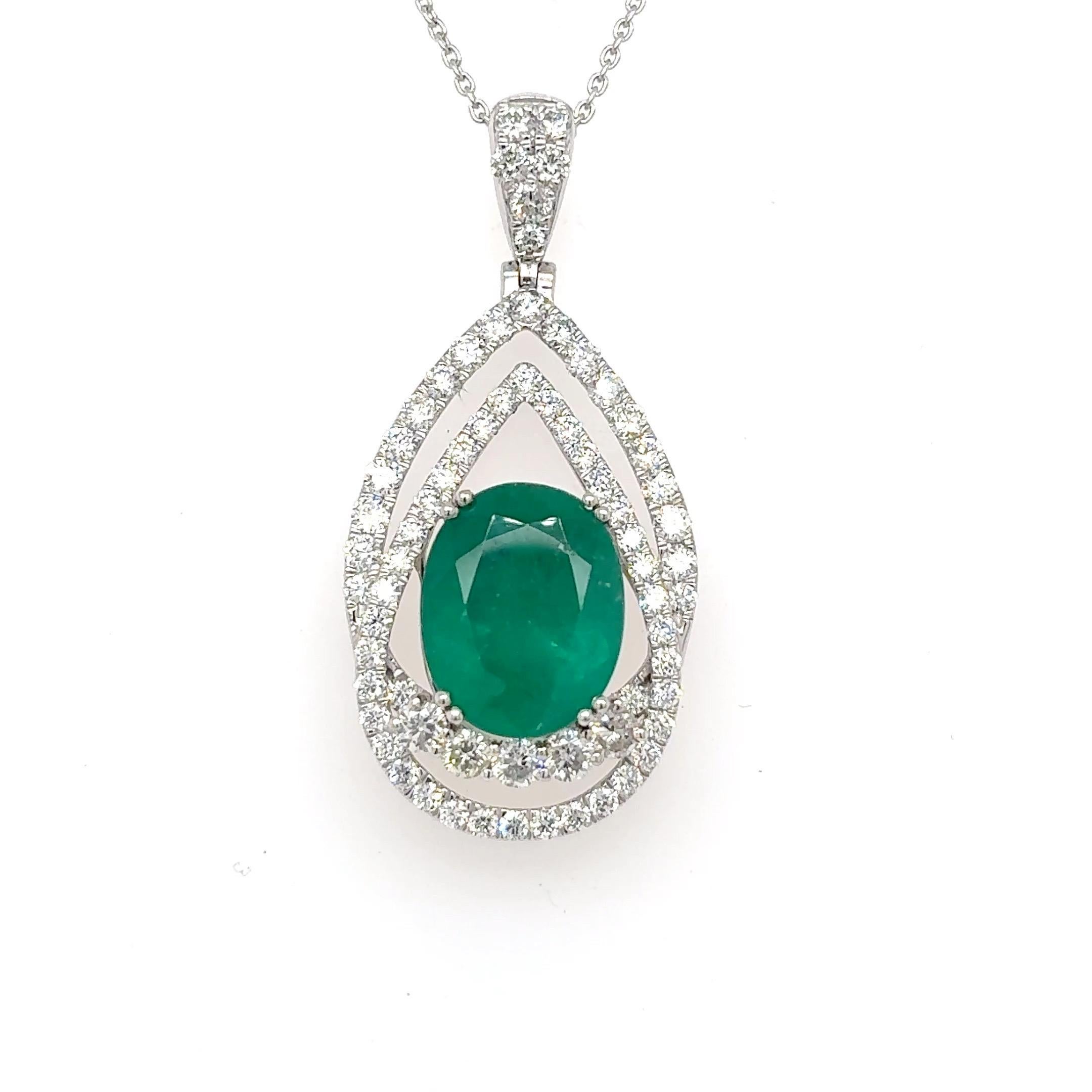 Collana con diamante smeraldo taglio ovale certificata GIA da 5,07 carati in vendita 5