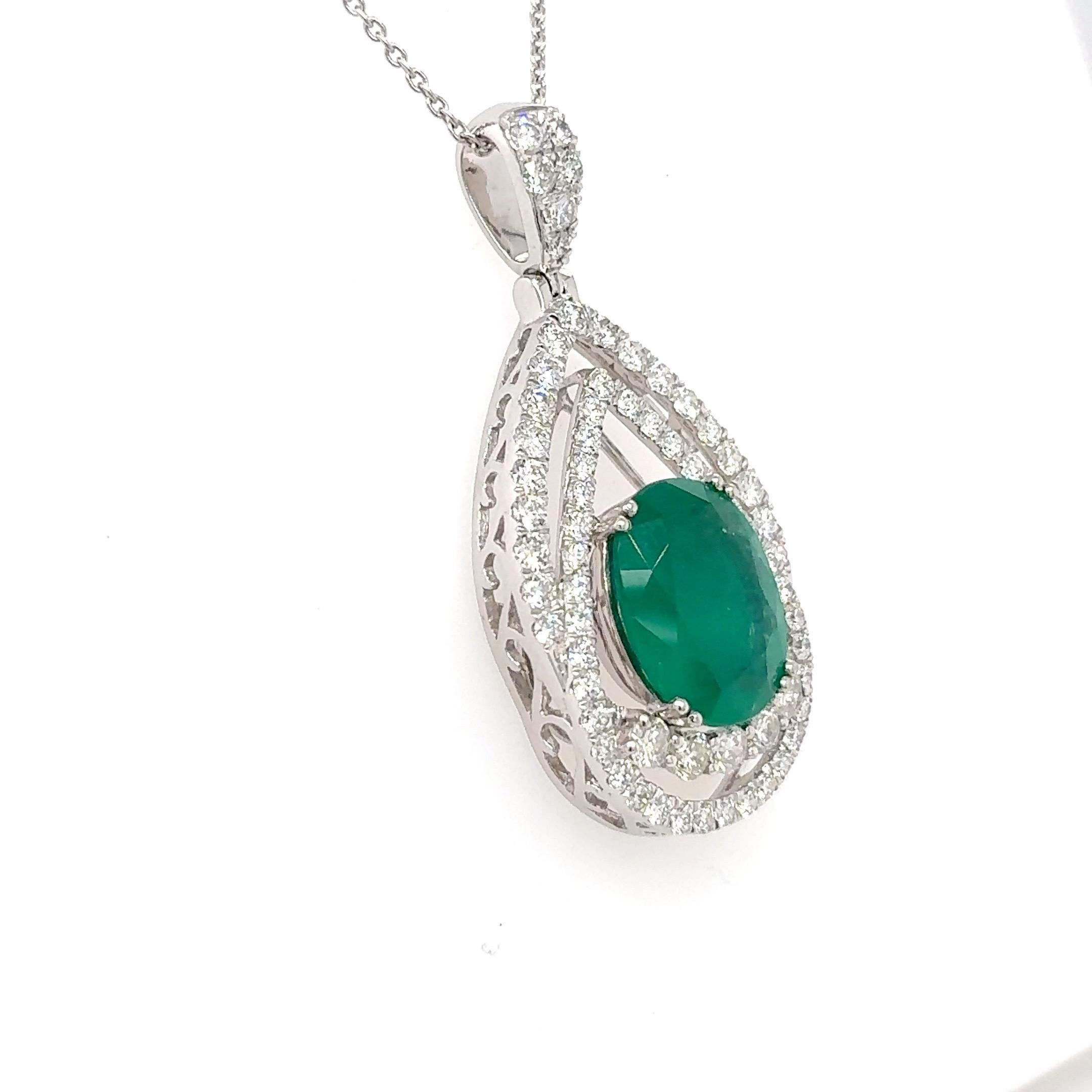 Collana con diamante smeraldo taglio ovale certificata GIA da 5,07 carati in vendita 6