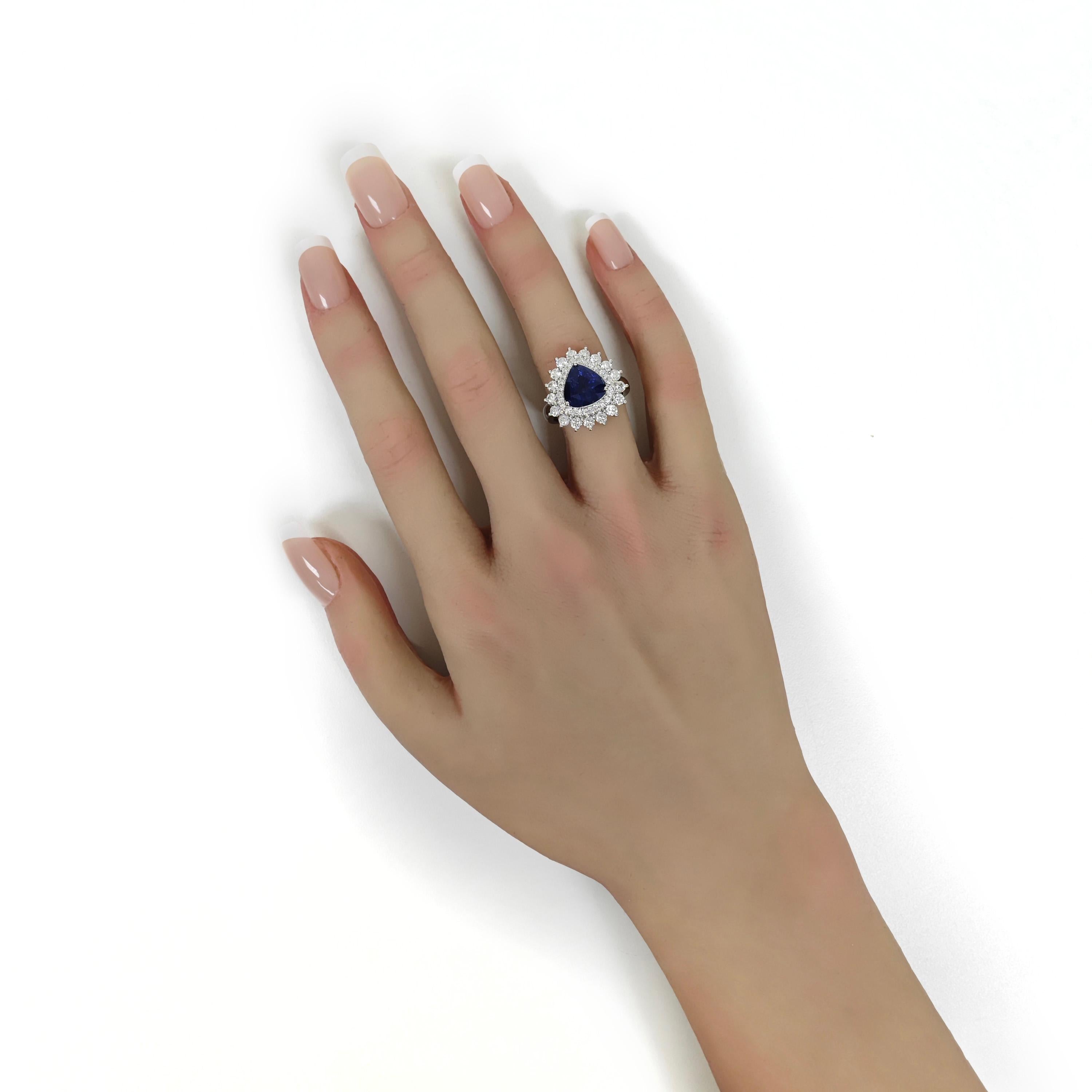 GIA Certified 5.07 Carat Sapphire and White Diamond White Gold Ring In New Condition For Sale In New York, NY