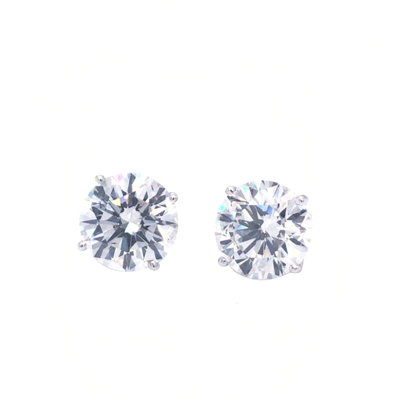 GIA Certified 5.08 Carat Diamond Stud Earrings Round Cut 18K Gold Si1 Clarity In Excellent Condition In Aventura, FL