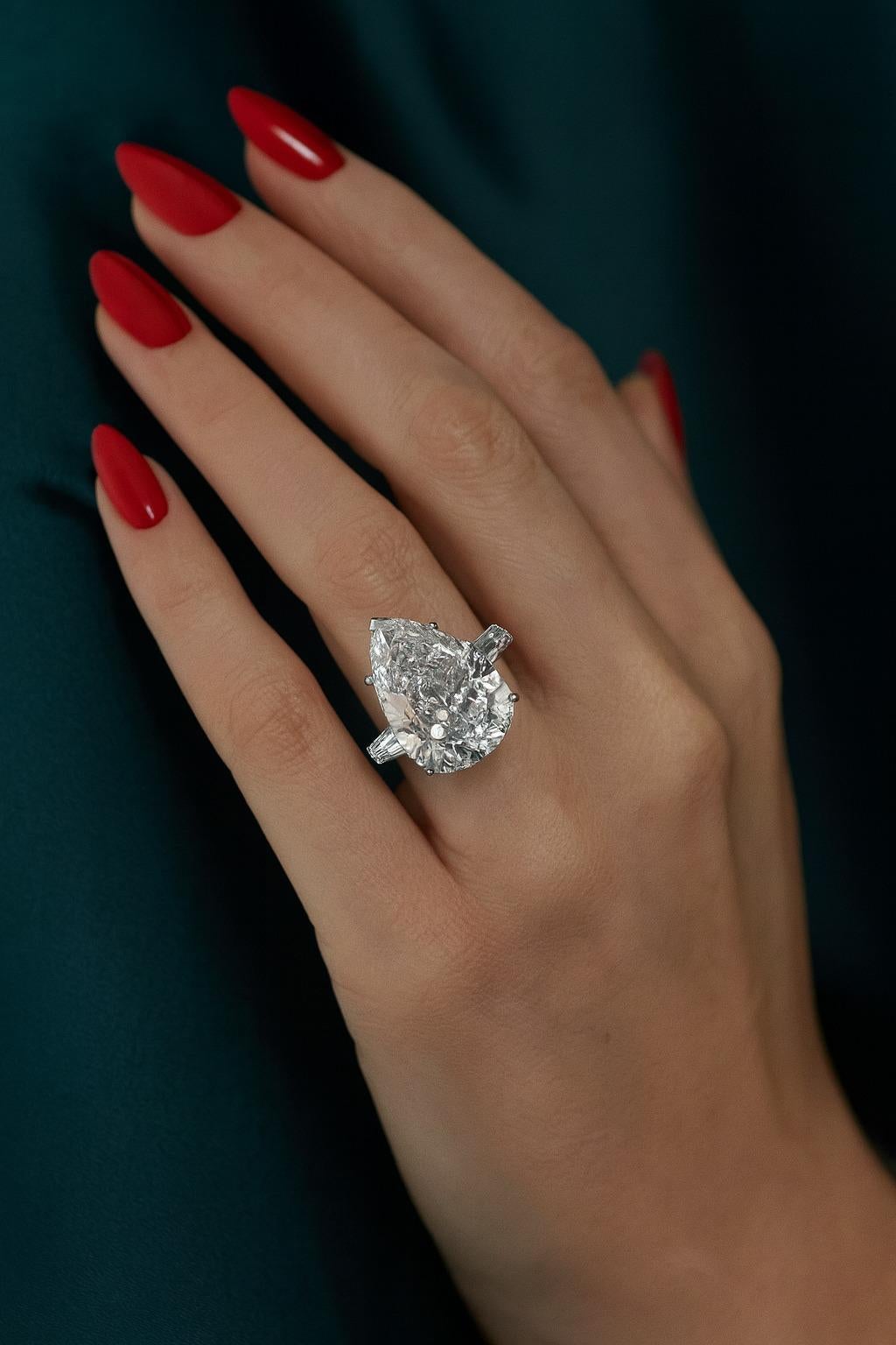 Women's or Men's GIA Certified 5.10 Carat Pear Cut Diamond Ring with Tapered Baguettes in 18K For Sale
