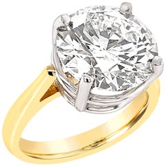 Anillo solitario de diamantes de 5.11 quilates certificado por el GIA