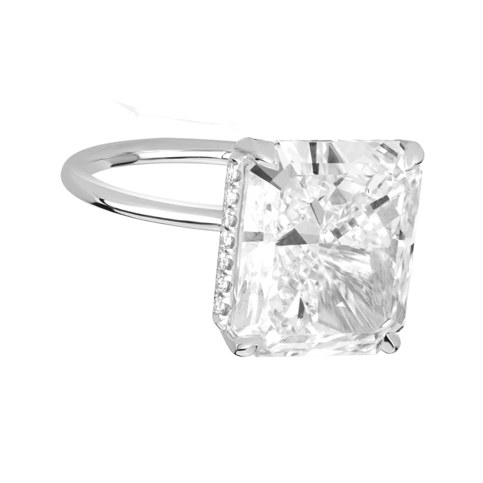 Taglio radiant GIA Certified 5.12 Radiant Cut Diamond Platinum Ring in vendita