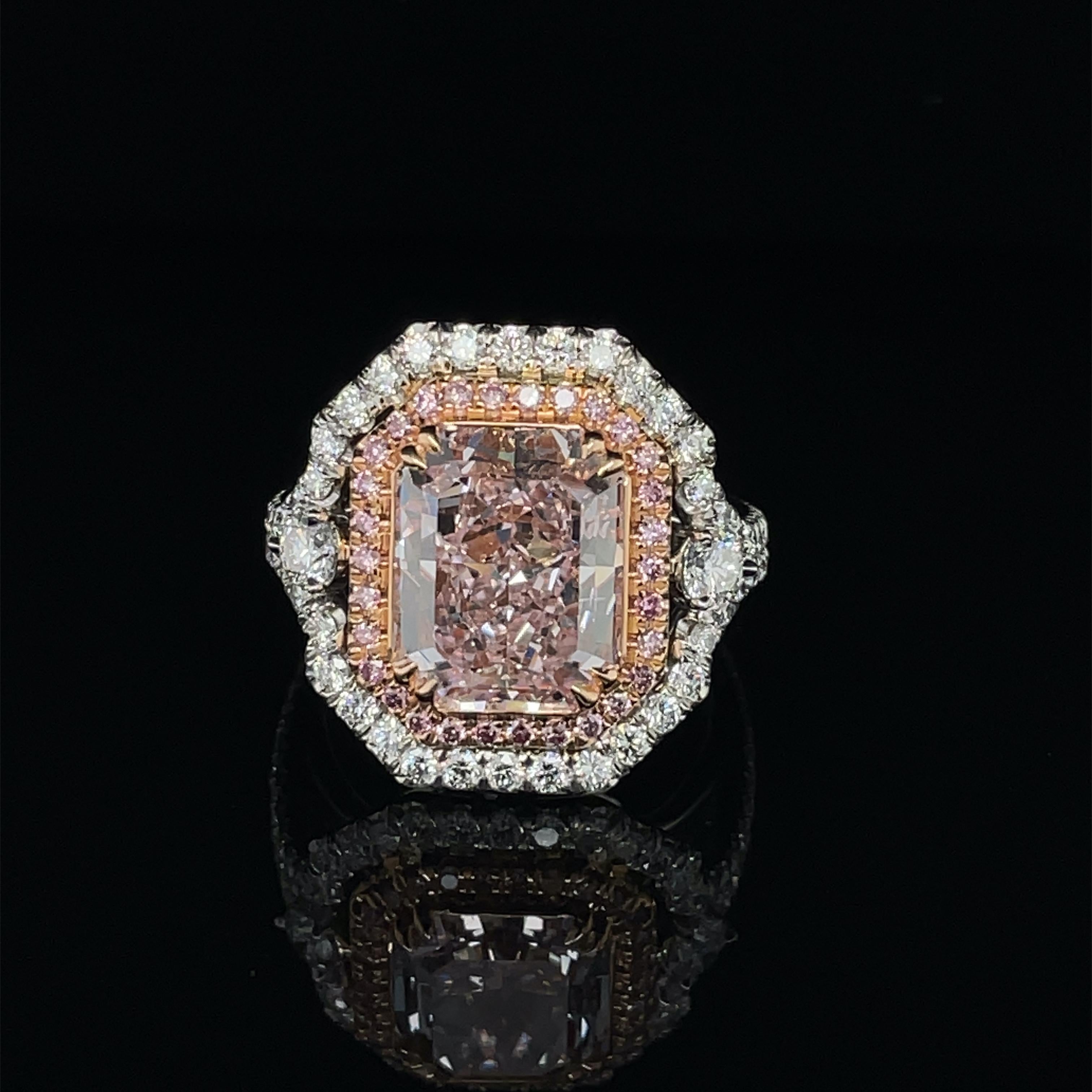 Modern GIA Certified 6.51ct Radiant Cut, Fancy Light Purplish Pink Diamond  For Sale