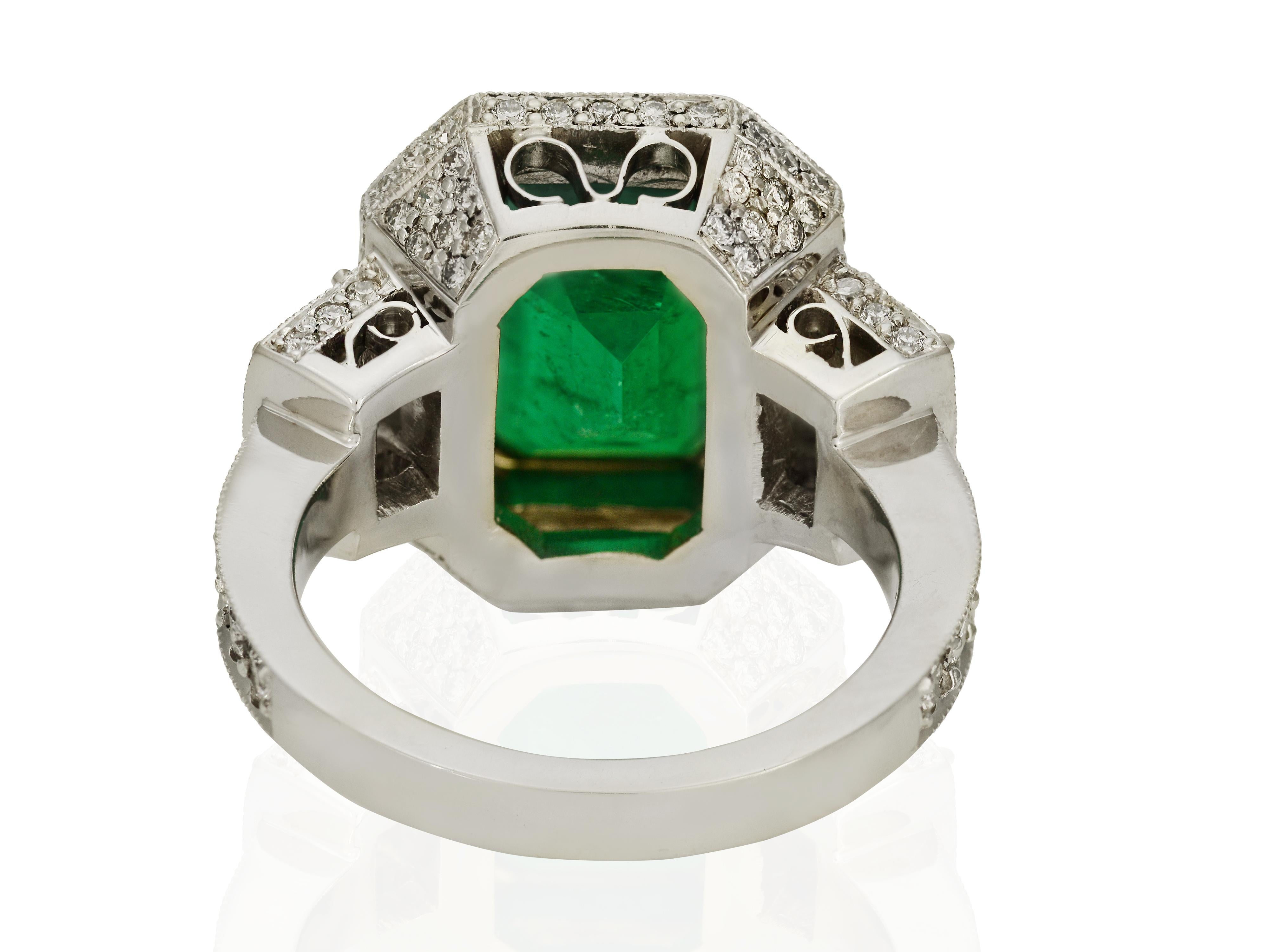 Emerald Cut GIA Report Certified 5.13 Carat Colombian Emerald Cocktail Ring For Sale