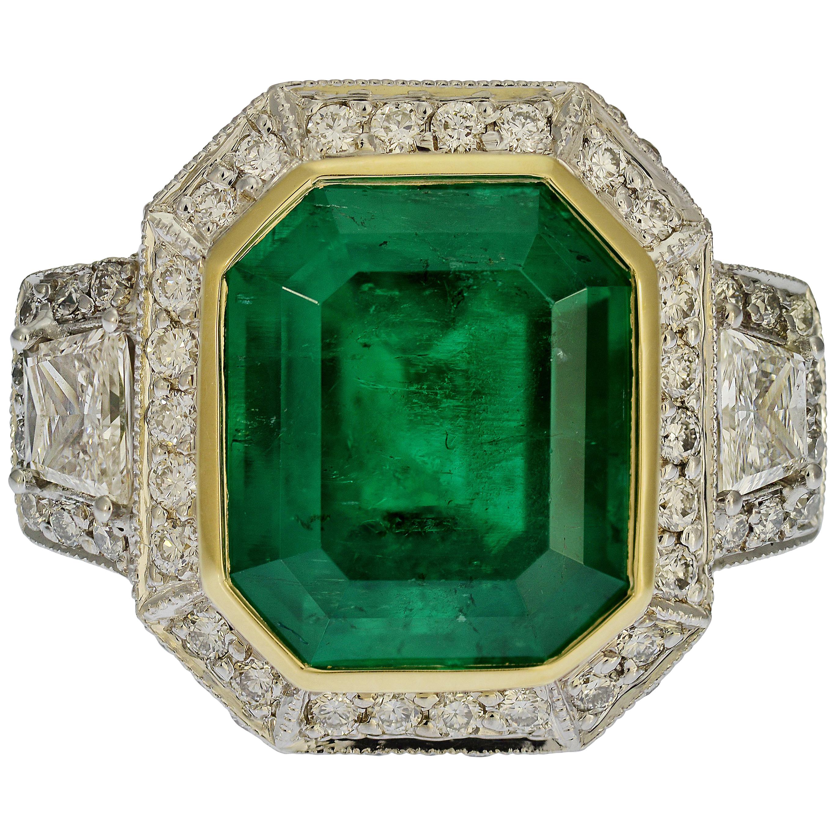 GIA Report Certified 5.13 Carat Colombian Emerald Cocktail Ring For Sale