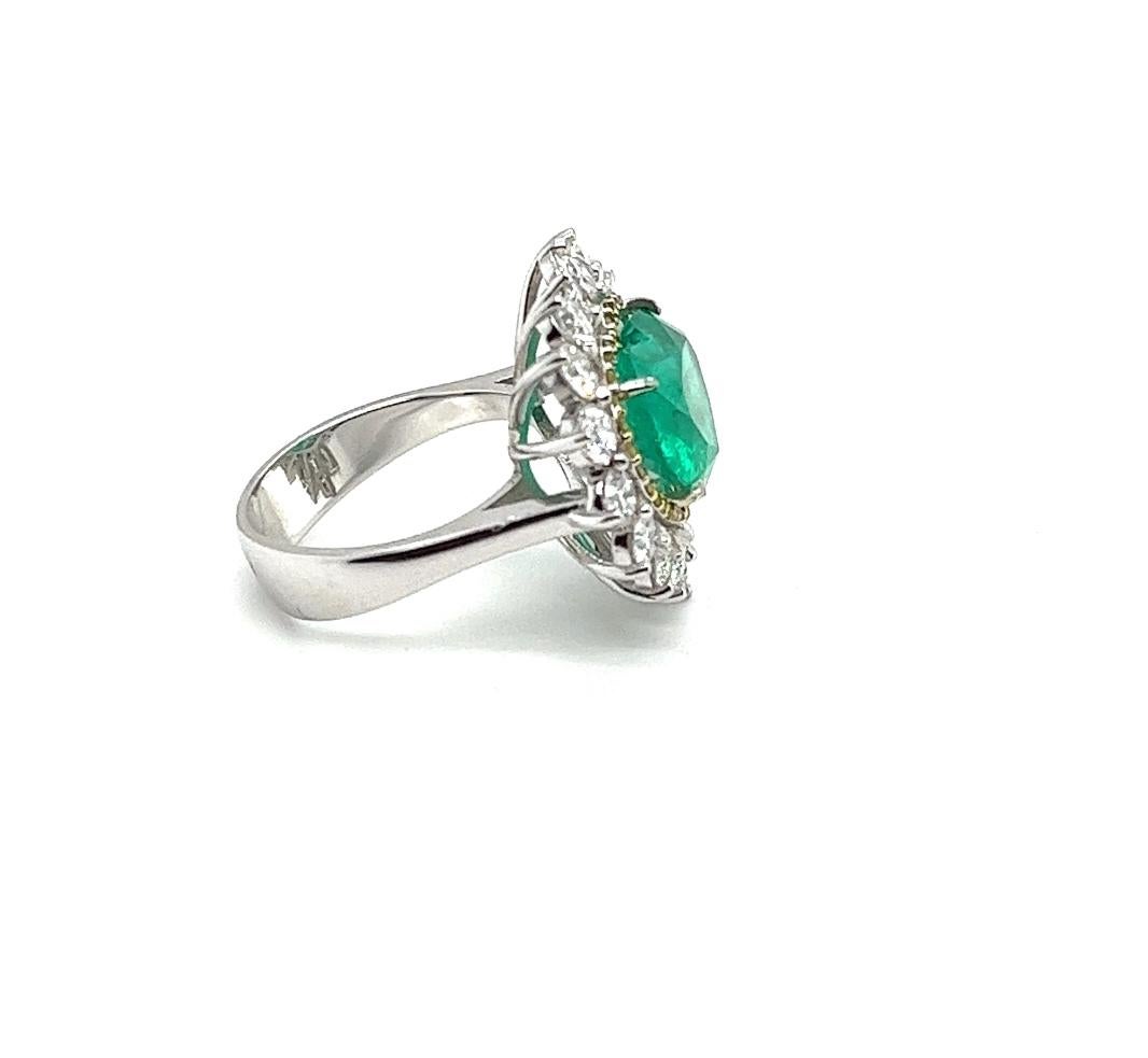 Heart Cut G.I.A. Certified 5.15 Carats Colombian Emerald 3 Ct Diamonds Cocktail Ring. For Sale