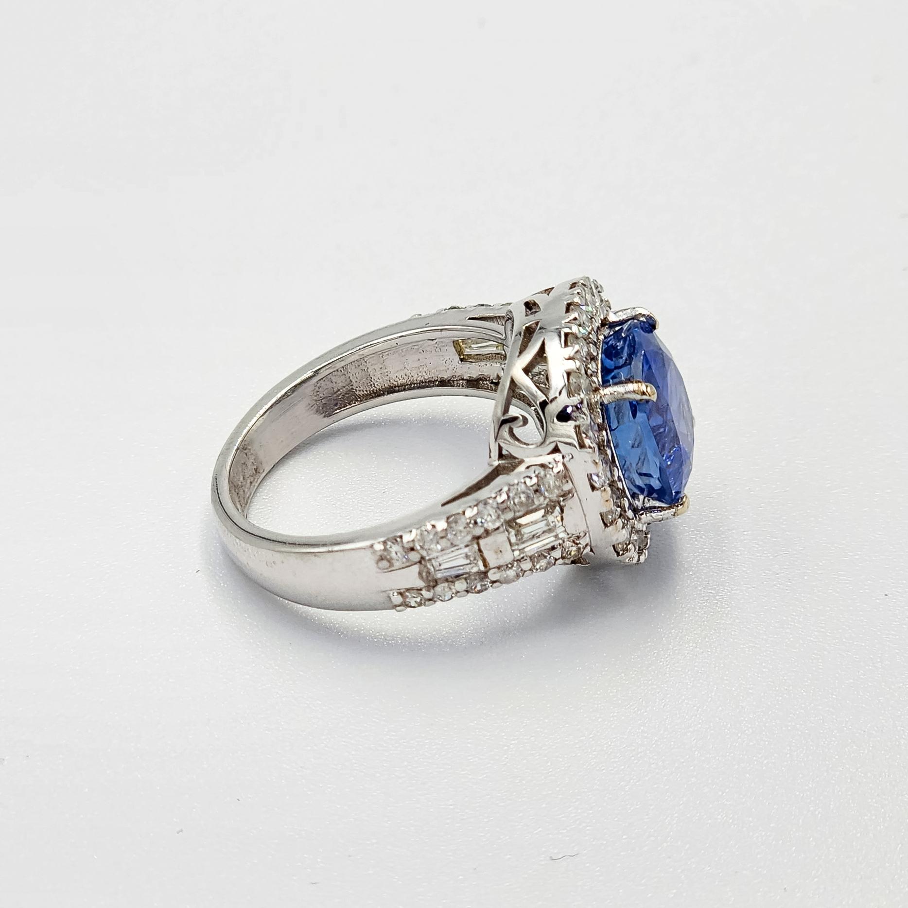 Modern GIA Certified 5.16 Carat Ceylon Blue Sapphire Ring with Diamonds in 18k Gold For Sale