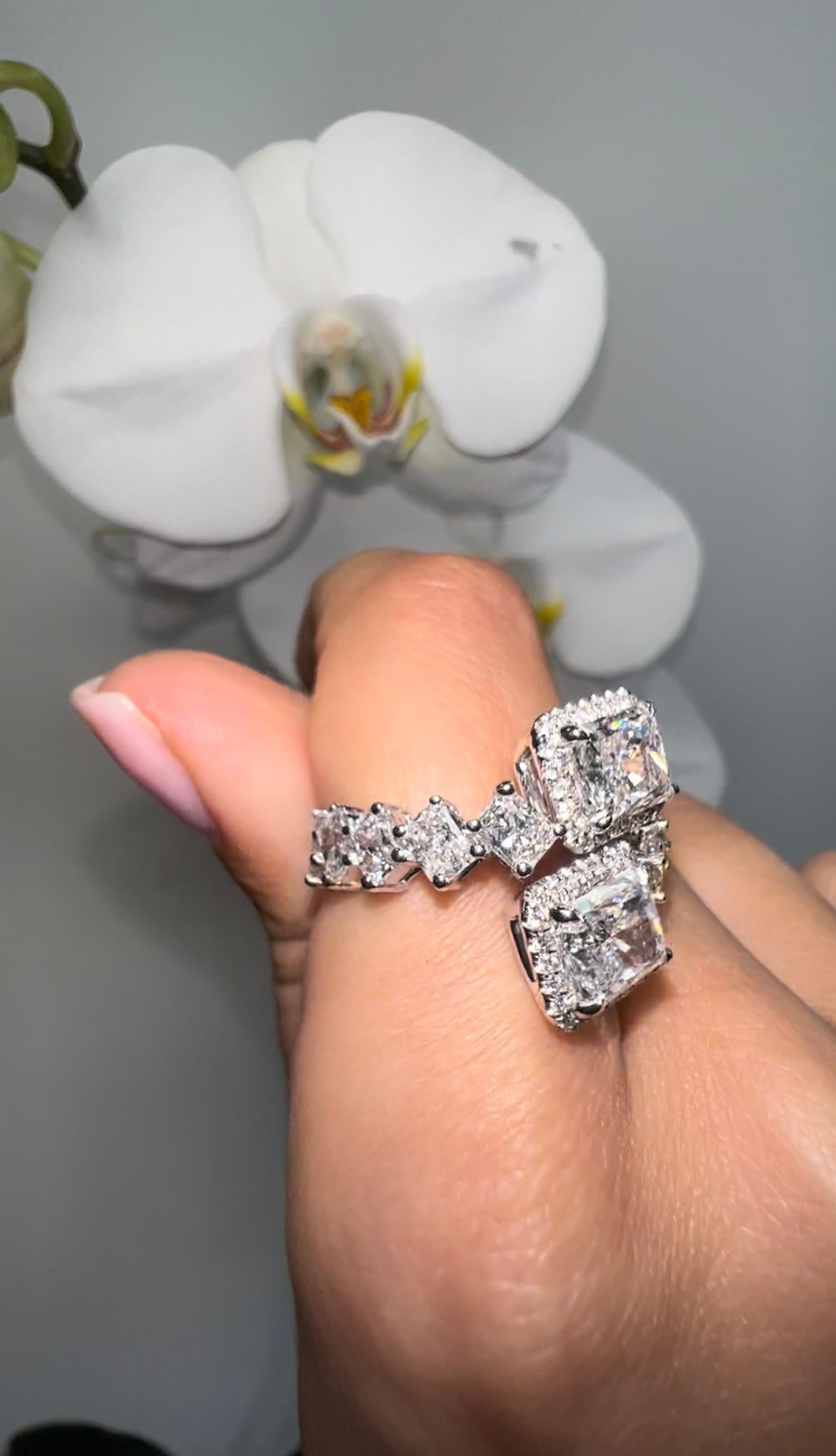 GIA Certified 5.17ct Radiant Cut Diamond Bypass Ring In New Condition For Sale In Los Angeles, CA