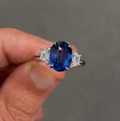 GIA Certified 5.20 Carat Ceylon Sapphire & Diamond Ring in Platinum