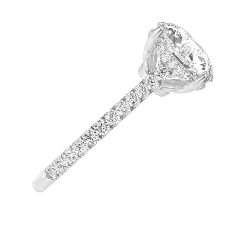 Round brilliant-cut diamond of 5.21 carats, round diamonds, platinum

GIA, certified 5.21 carats carats, d color, flawless clarity

Type IIA Golconda type diamond

