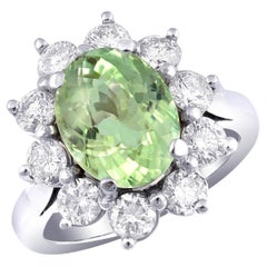 Pietra di tormalina verde naturale da 5,21 carati in anello da 18 carati con diamanti / Rapporto GIA