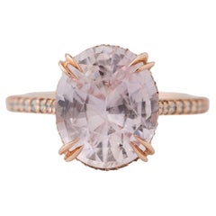 GIA-zertifizierte 5.22 Karat. Verlobungsring mit natürlichem rosa ovalem Saphir und Diamant 