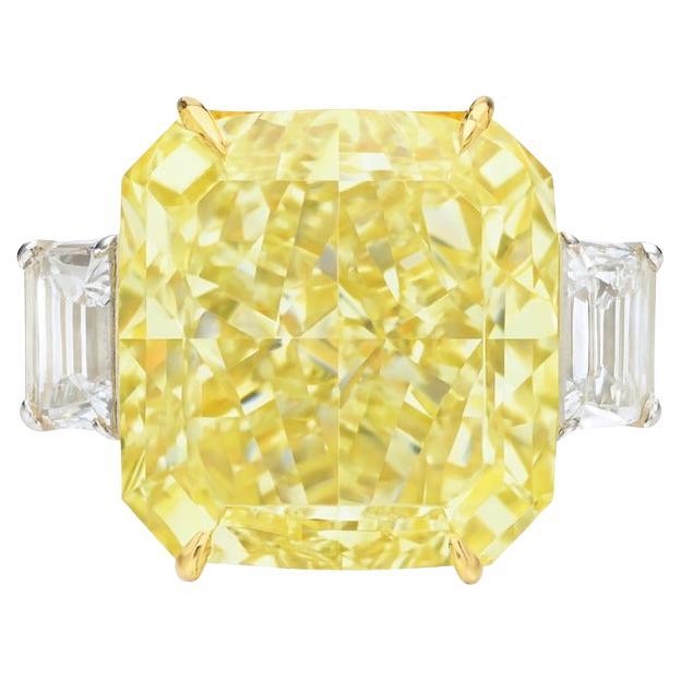 GIA zertifizierter 5,24 Karat Fancy Yellow VS1 Diamantring im Angebot