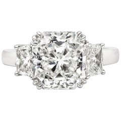 Bague de fiançailles à trois pierres en diamant taille radiant de 5.24 carats certifié GIA