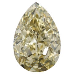 Diamant certifié GIA de 5,25 carats, taille poire, de couleur jaune brunâtre