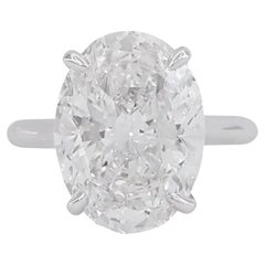 Anillo de compromiso en platino con diamante talla oval de 5,26 quilates certificado por el GIA