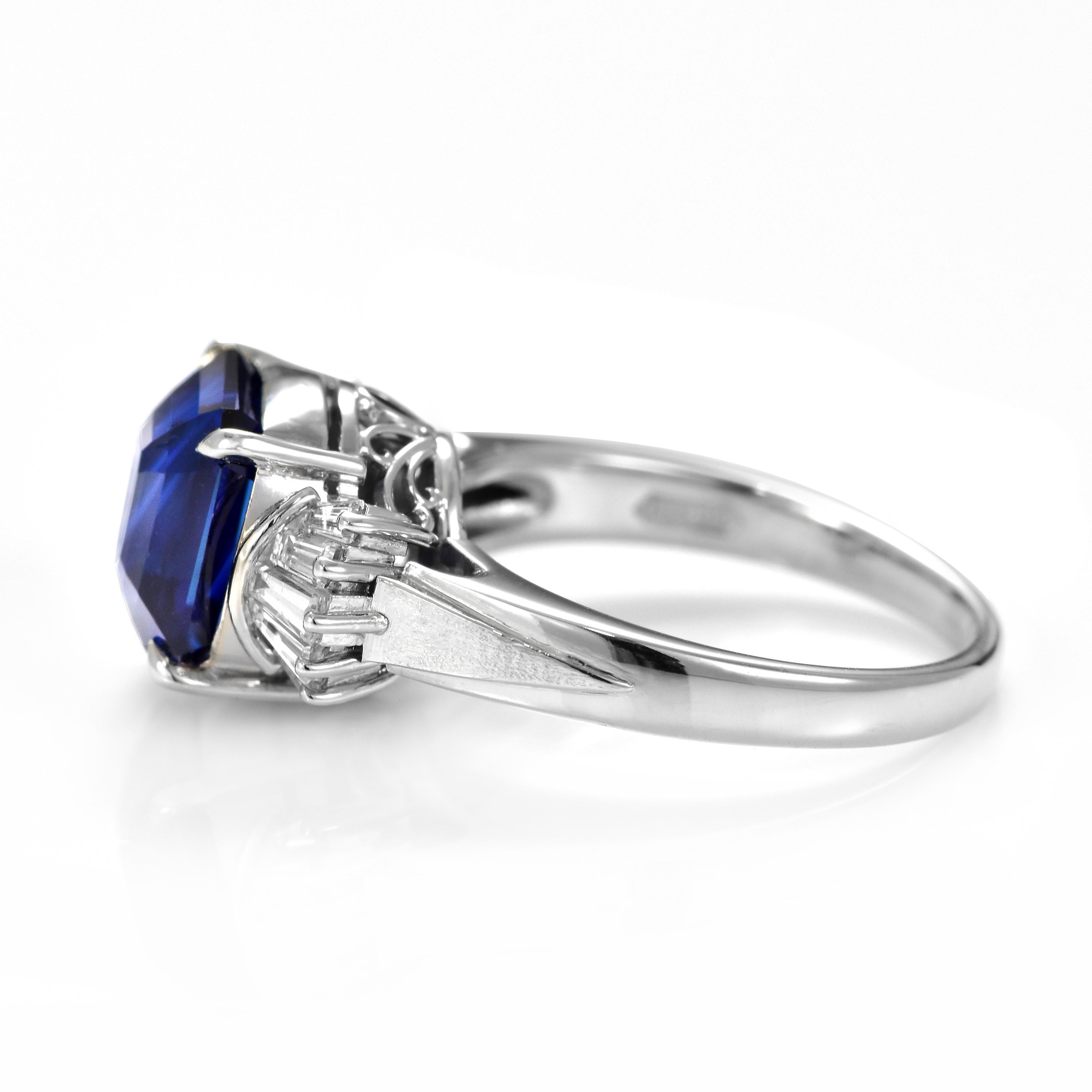 Anello con zaffiro e diamante da 5,27 carati certificato GIA e realizzato in platino in vendita 4