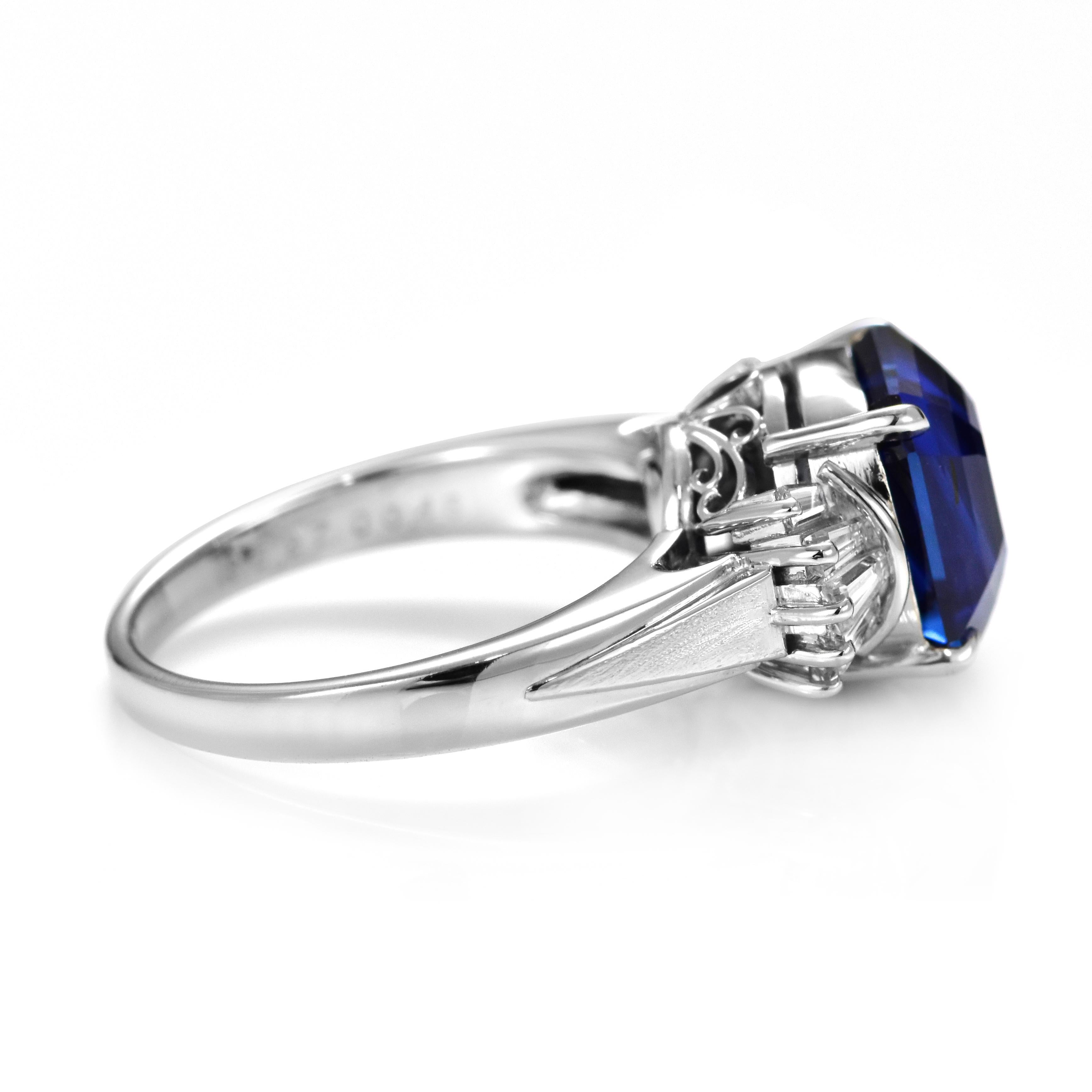 Anello con zaffiro e diamante da 5,27 carati certificato GIA e realizzato in platino in vendita 5