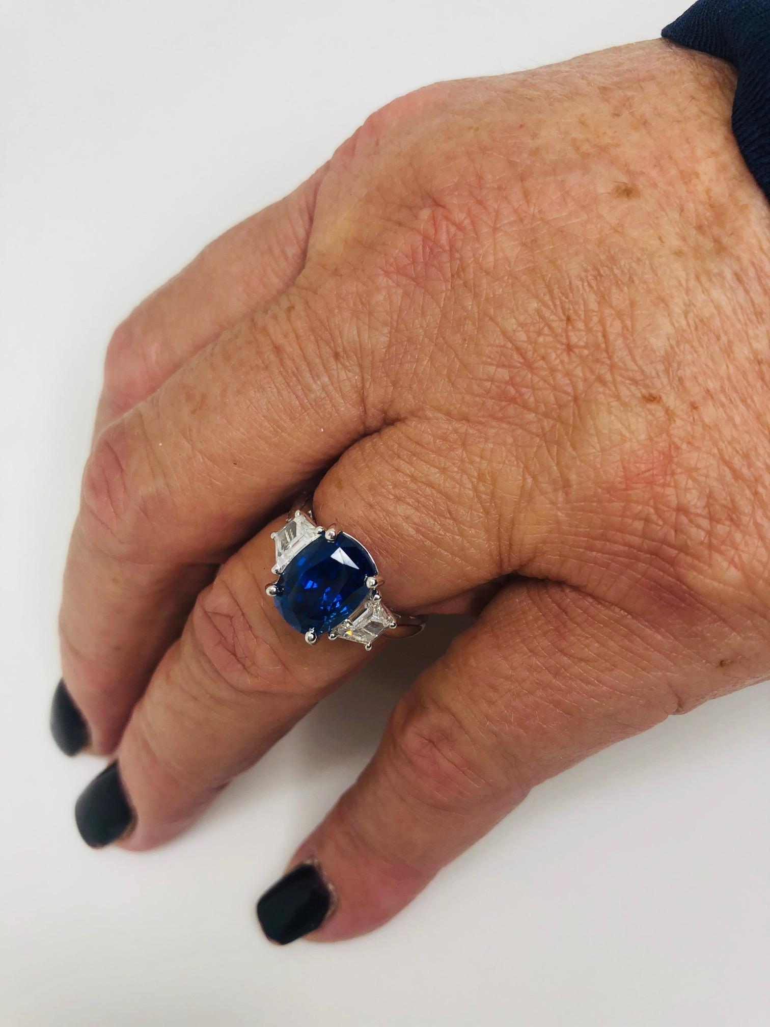 Modern GIA Certified 5.28 Carat Unheated Blue Sapphire and Diamond Platinum Ring