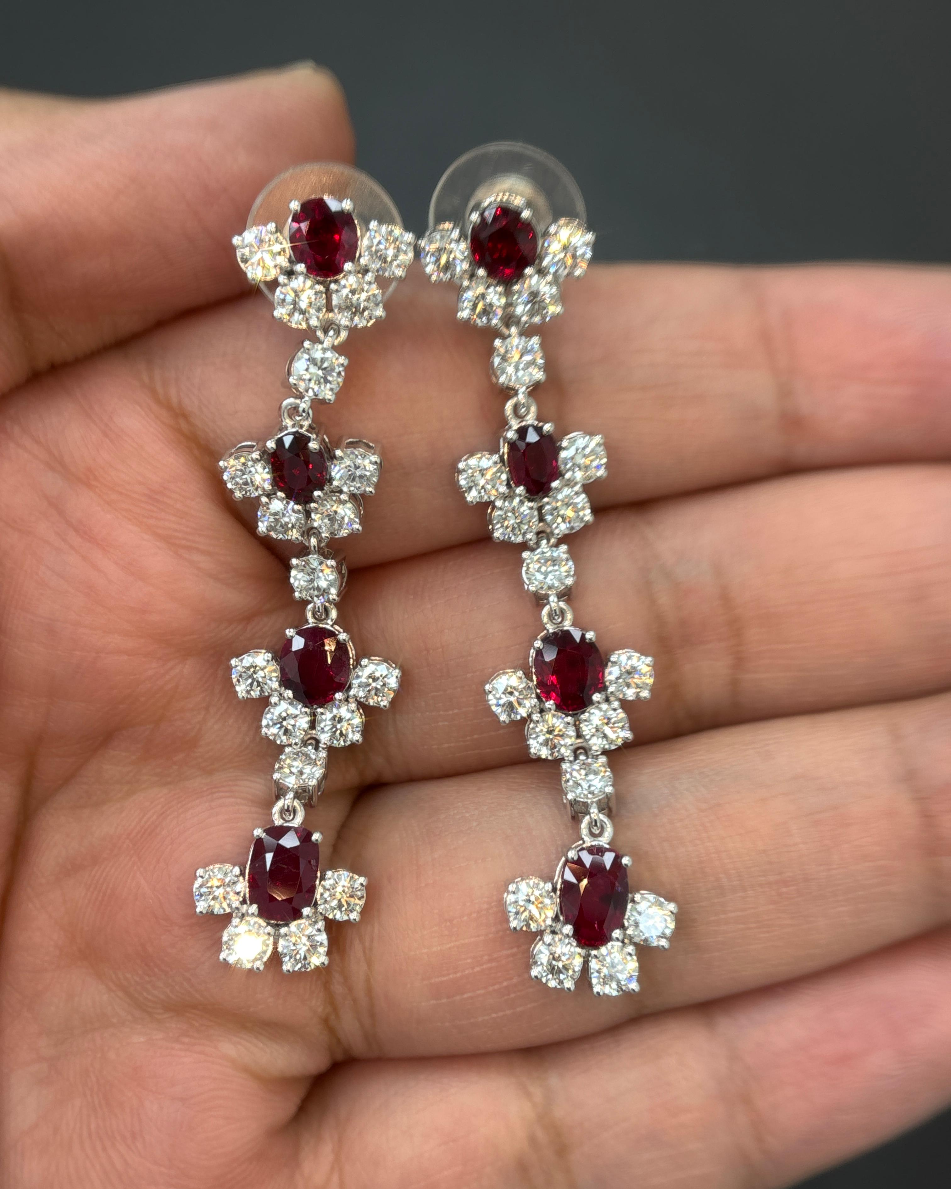 Femenino o masculino Pendientes de oro con diamante rubí rojo vivo de Birmania sin calor de 5,32 quilates certificado por GIA en venta