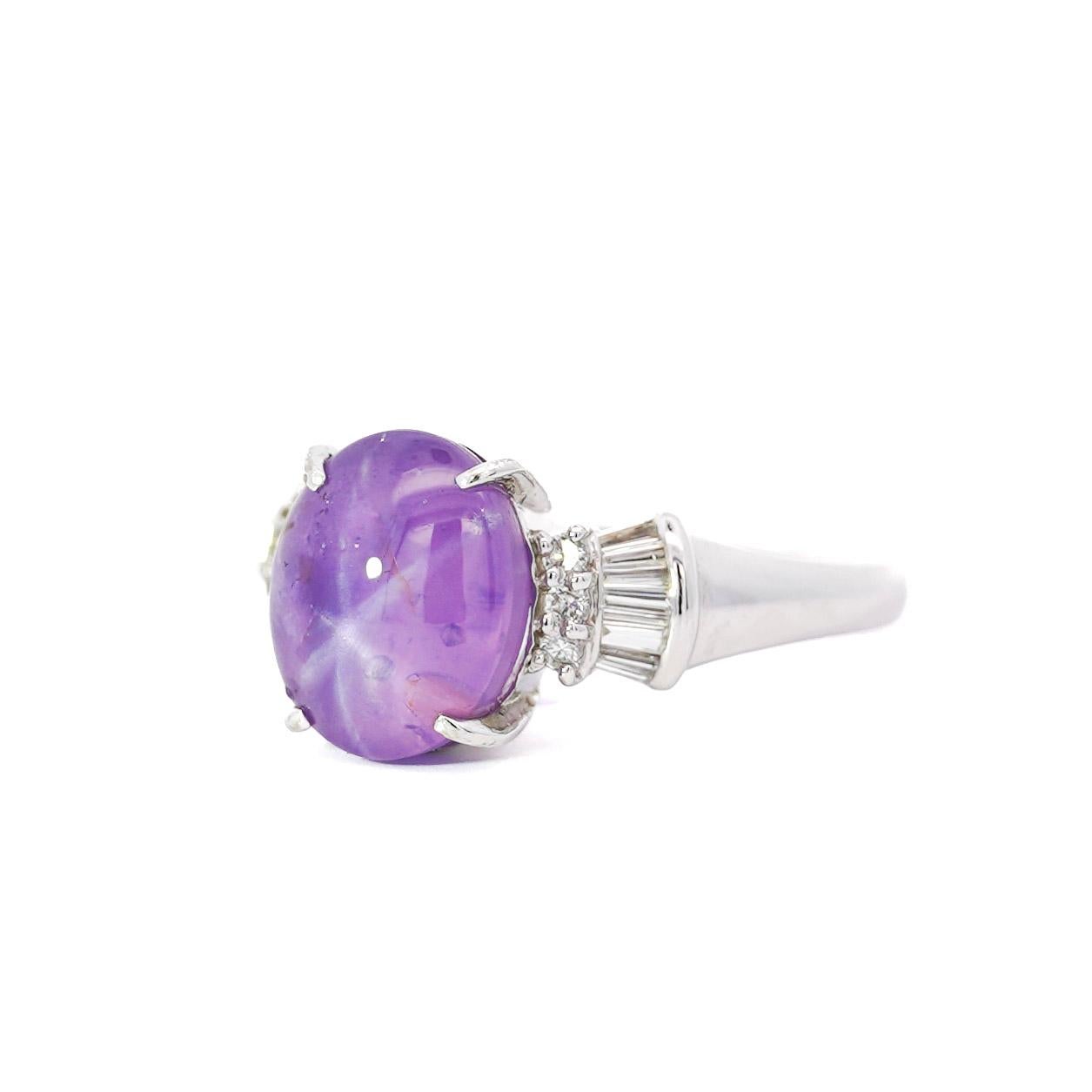 Taille cabochon Bague en platine avec saphir étoilé violet de 5,32 carats certifié GIA en vente