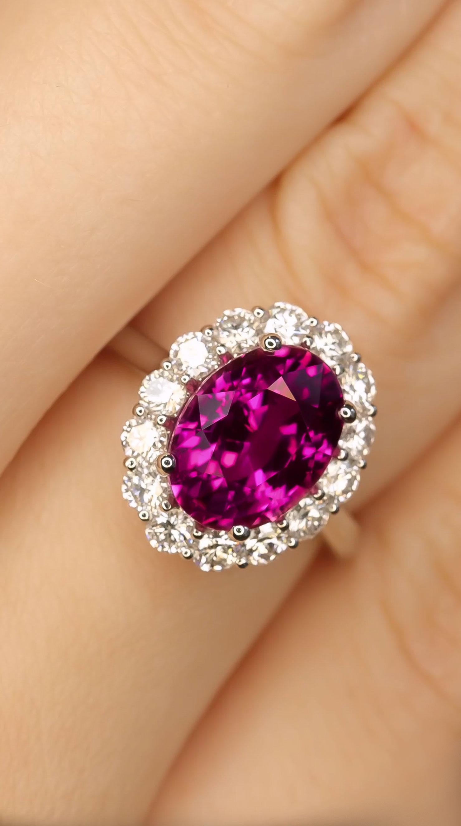 GIA-zertifizierter 5,34 Karat Madagaskar rosa Saphir-Diamant-Ring aus 18k Weißgold im Zustand „Neu“ in Los Angeles, CA
