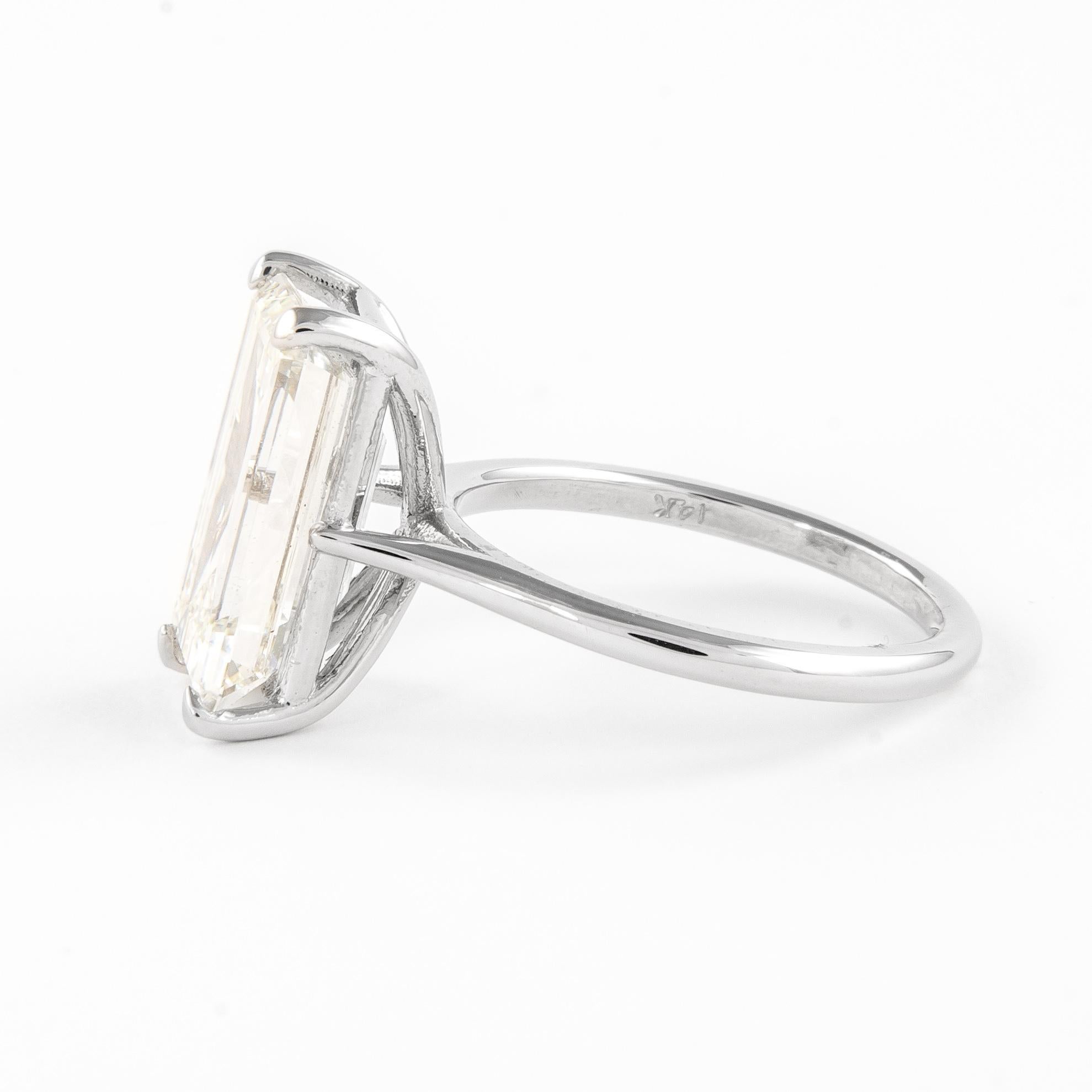 GIA Certified 5.34ct Emerald Cut K VS1 Diamond Engagement Ring White Gold In New Condition For Sale In BEVERLY HILLS, CA