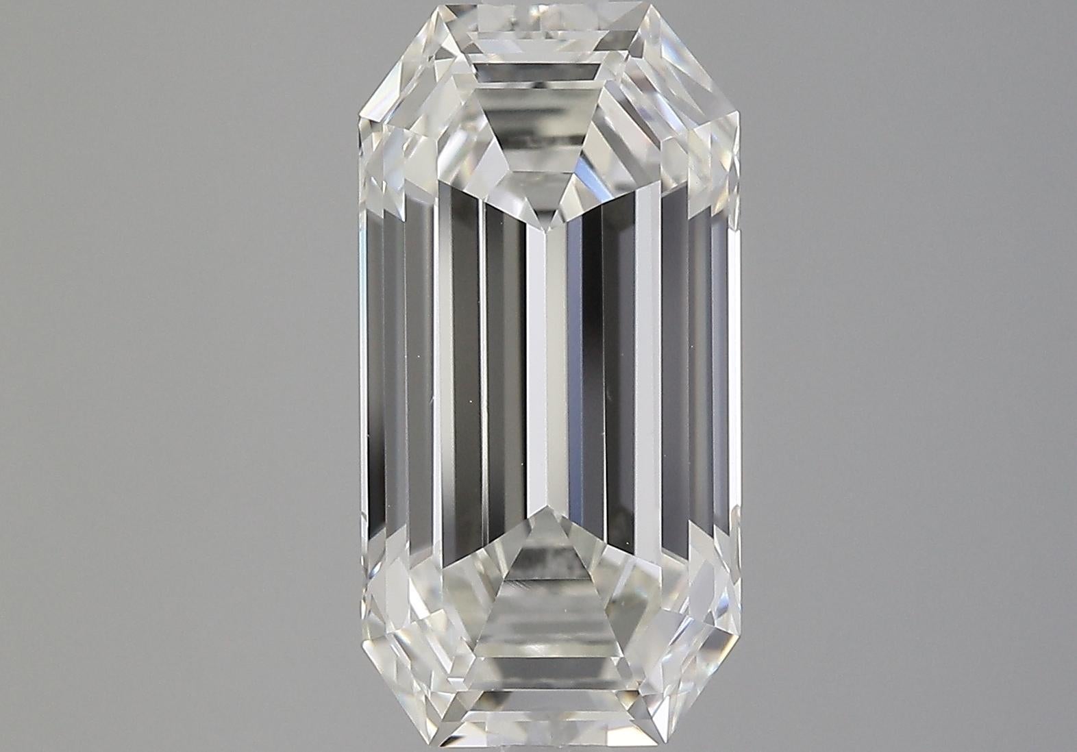 GIA Certified 5.36 Carat Emerald Cut J Color VS1 Clarity Loose Diamond en vente 2