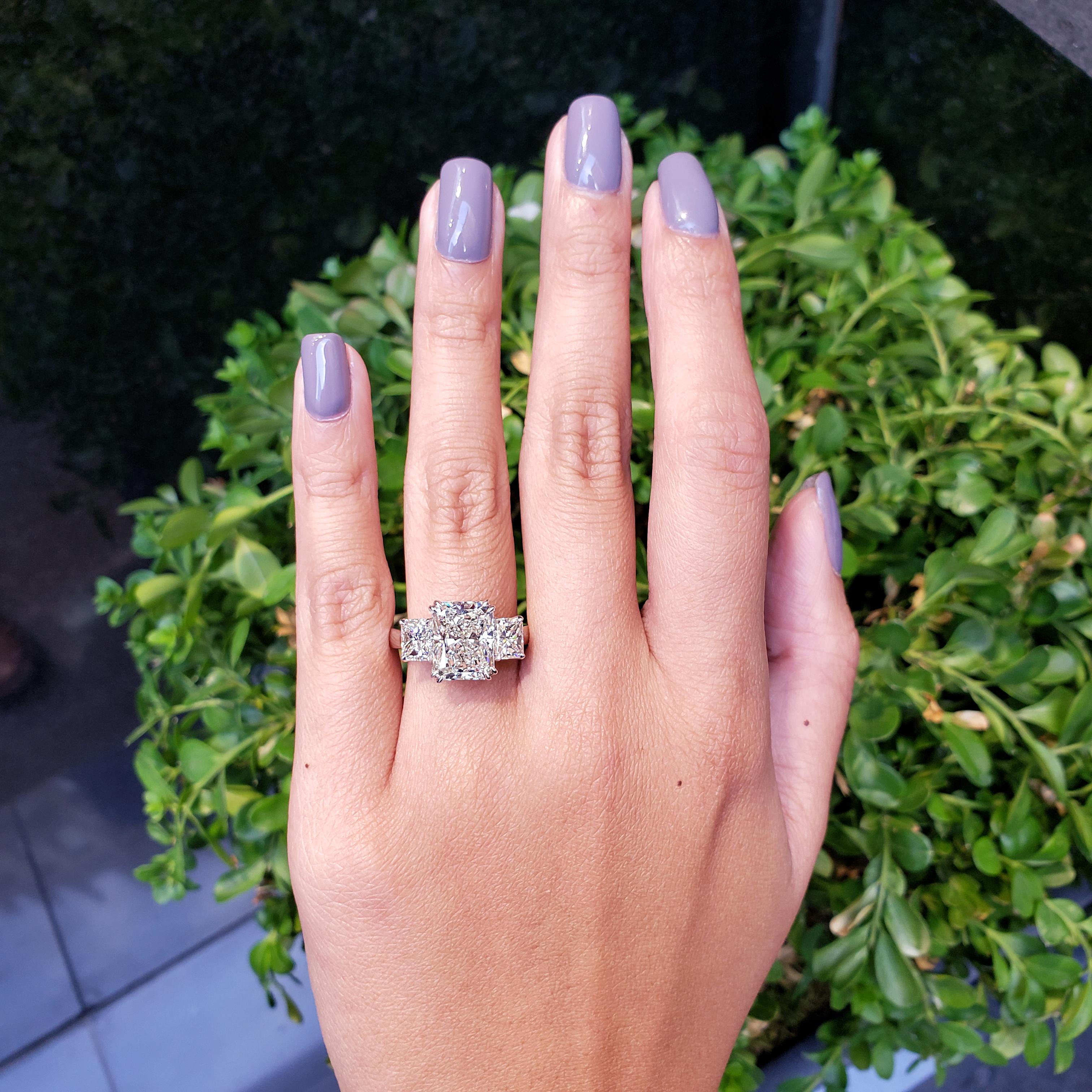 3 stone radiant cut diamond ring