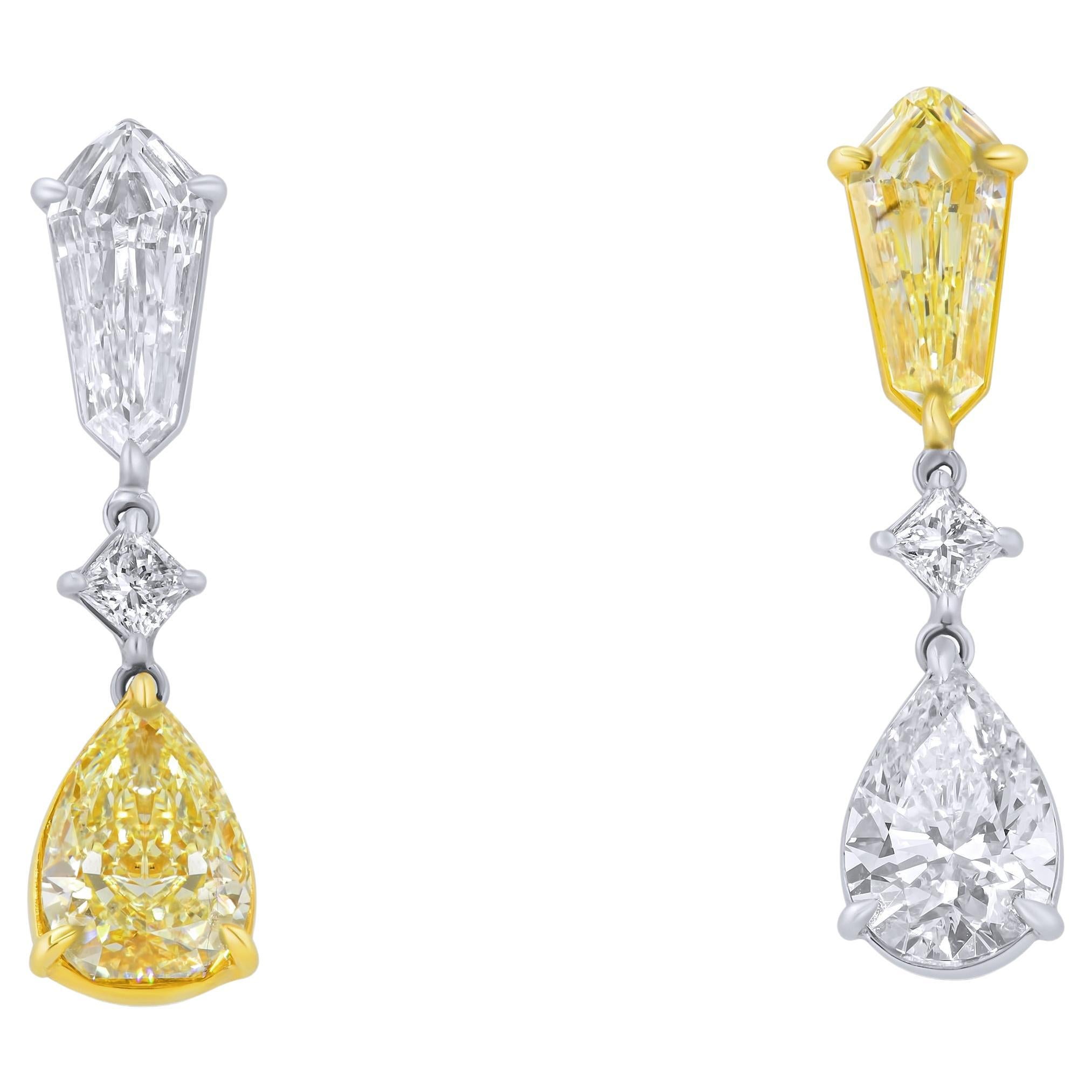 GIA Certified 5.40 Carat T.W. Yellow and White Kite and Pear Earrings ref107 For Sale