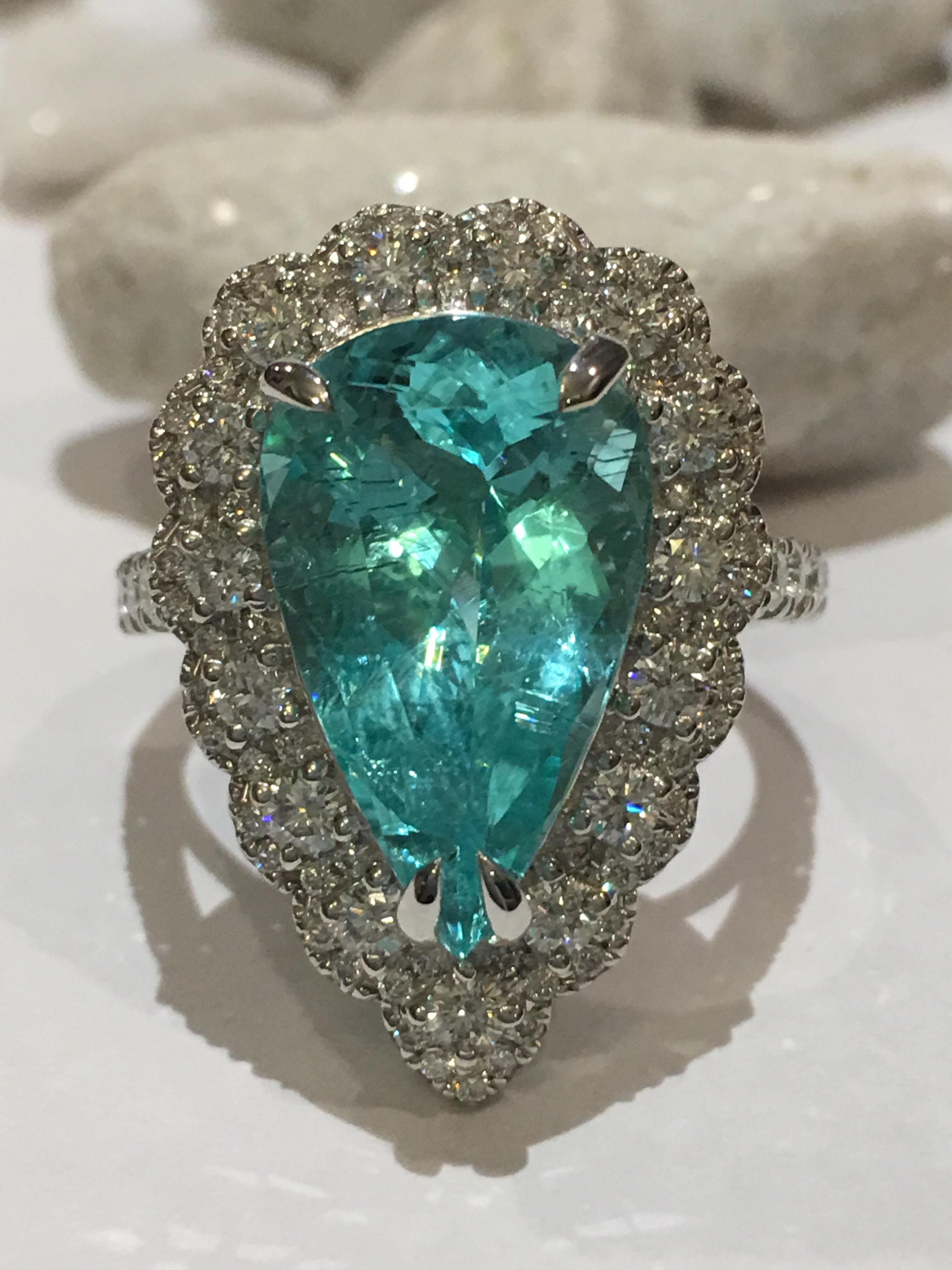 Bague en tourmaline Paraiba certifiée GIA de 5,44 carats Neuf - En vente à Trumbull, CT