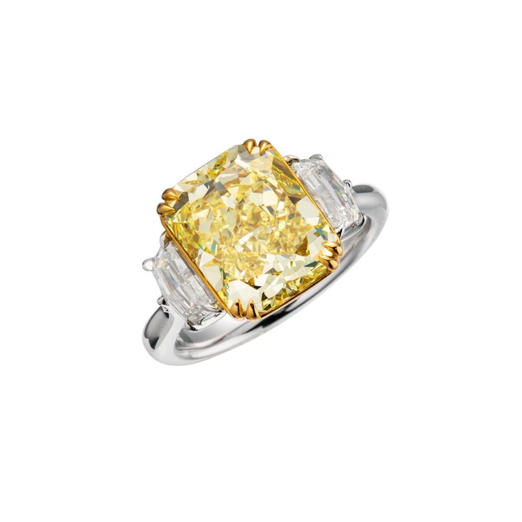 Contemporary GIA Certified, 5.46ct Cushion cut Natural Fancy Yellow Diamond ring in 18KT Gold For Sale
